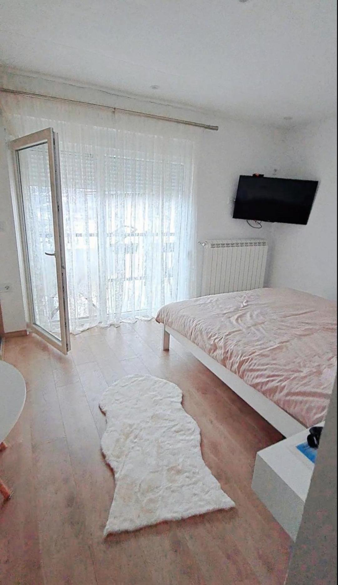 Rooms Lida & Friendly Home Plav Exteriör bild