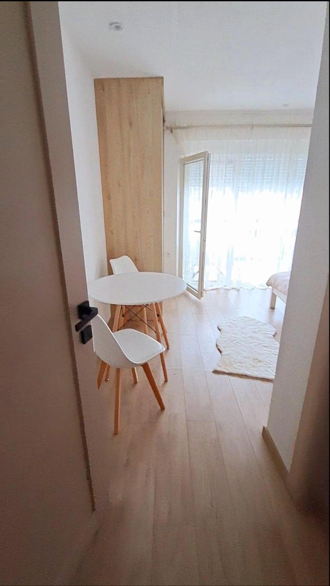 Rooms Lida & Friendly Home Plav Exteriör bild