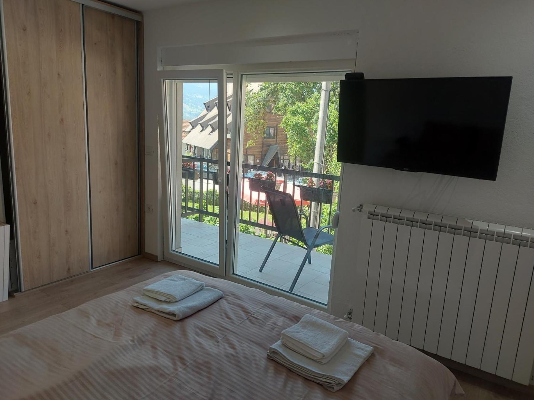 Rooms Lida & Friendly Home Plav Exteriör bild