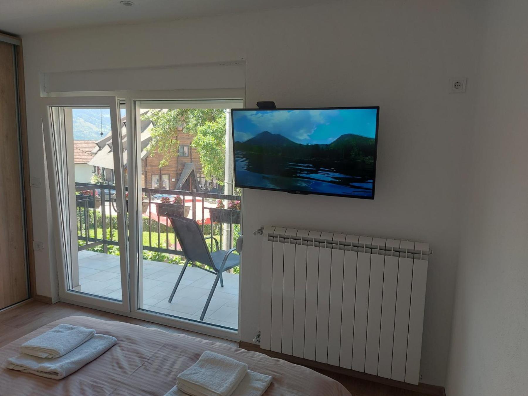 Rooms Lida & Friendly Home Plav Exteriör bild