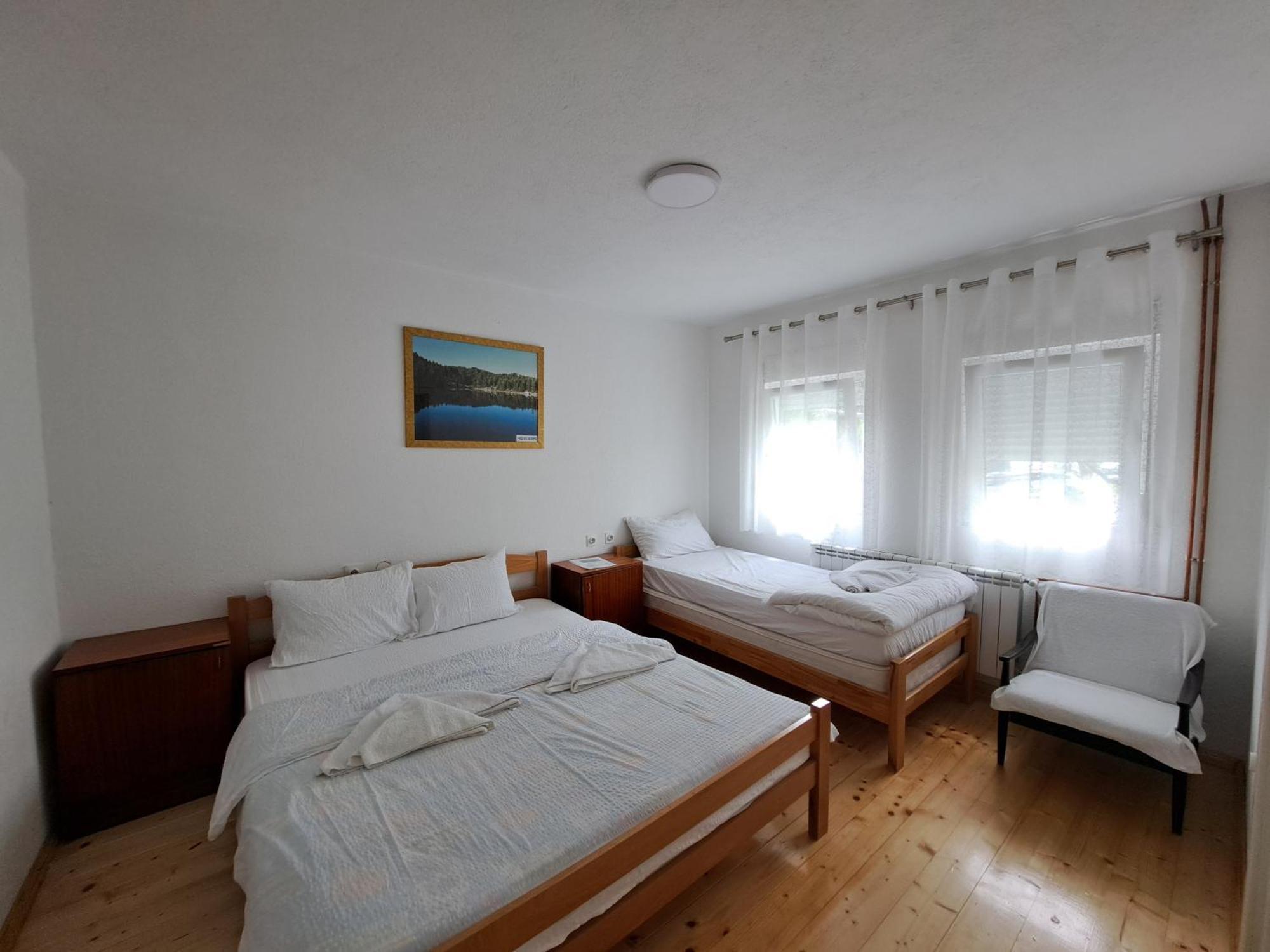 Rooms Lida & Friendly Home Plav Exteriör bild