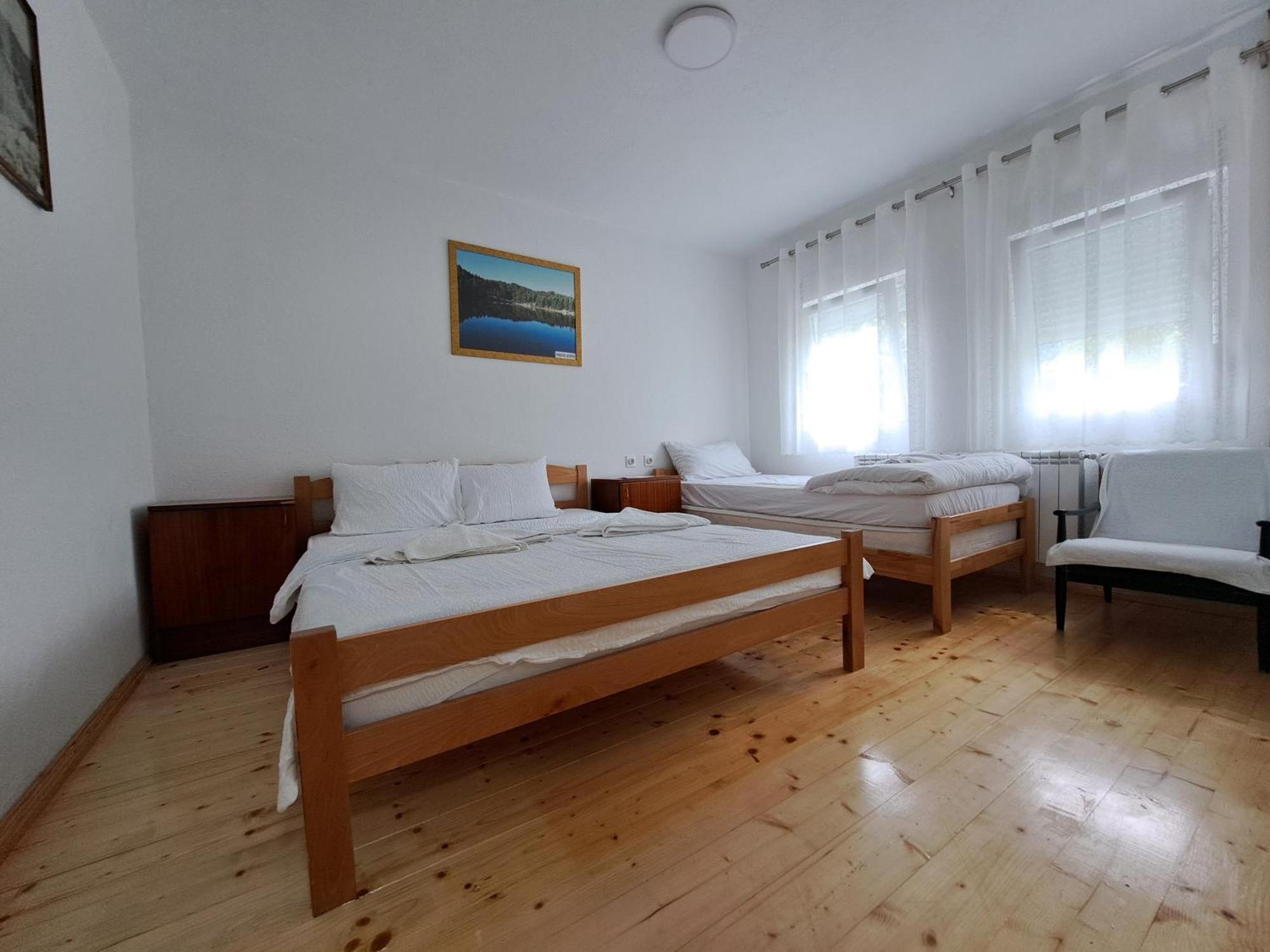 Rooms Lida & Friendly Home Plav Exteriör bild